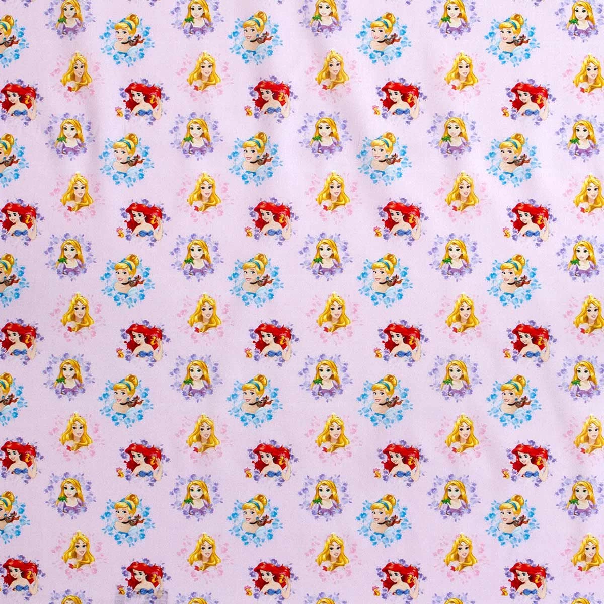 Tessuto Cotone Al Metro Principesse Disney Altezza 150 Cm W334 2 Tessuto Cotone Al Metro Principesse Disney Altezza 150 Cm W334 - immagine 2